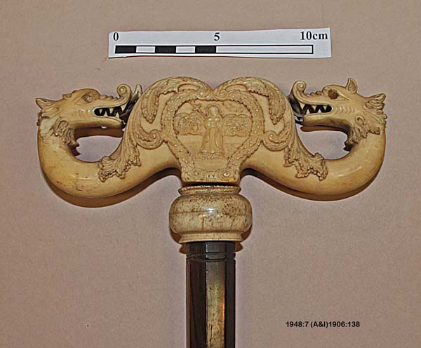 02-ivory-tau-crozier.jpg 02-ivory-tau-crozier.jpg