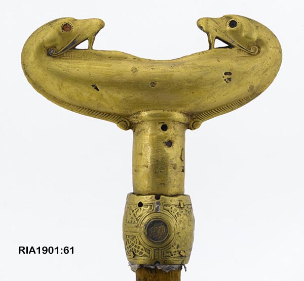 03-crozier.jpg 03-crozier.jpg